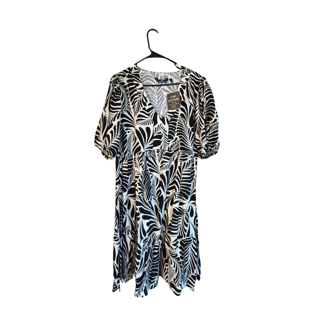 Mlle Gabrielle Monochrome Leaf Pattern Dress